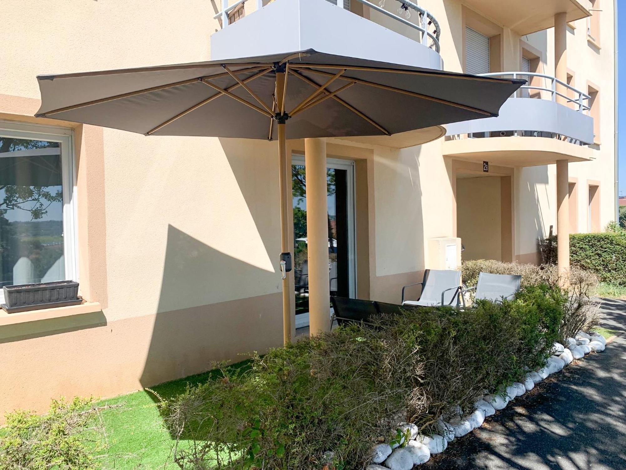 Appartement Les Hauts Du Beaujolais Limas Exteriör bild